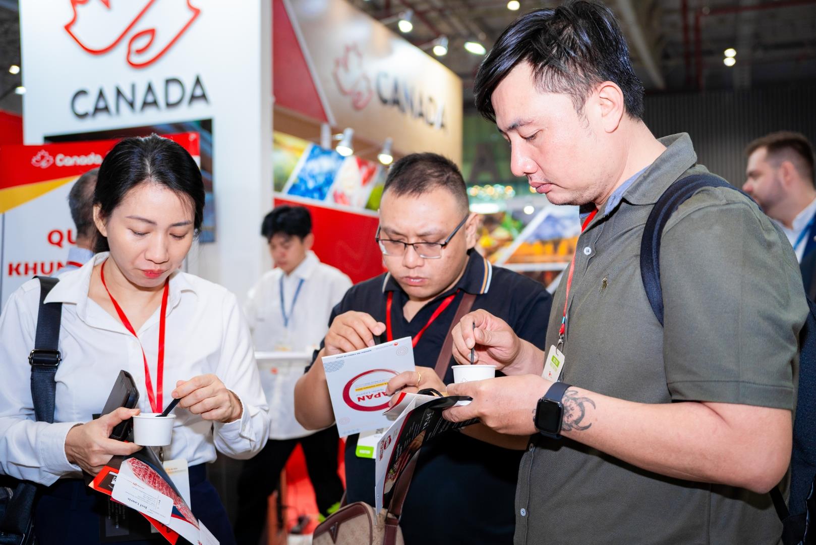 sampling-nguyen-lieu-thuong-hang-canada-tai-food-hotel-vietnam-2024